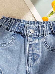 SHEIN 女童休閒牛仔女孩風可愛蝴蝶結提花口袋寬鬆直筒水洗牛仔褲，柔軟棉質，適合假期日常校園派對，嬰兒藍 - 淺色水洗藍 - 查看 6