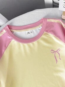 SHEIN طقم كاجوال من قطعتين للفتيات المراهقات، توب محبوك بقصة ضيقة وياقة دائرية وأكمام قصيرة مع تفاصيل رقع ملونة بتصميم كتل لونية Y2K - وردي - مشاهدة 5
