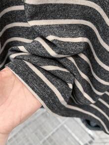 GlowEve CURVE Sweatshirt Rajut Bergaris Minimalis Terlaris untuk Wanita Ukuran Plus, Desain Bahu Normal, Setengah Resleting, Berkerudung, Potongan Longgar, Atasan Lapisan Dasar Serbaguna, Cocok untuk Pemakaian Sehari-hari dan Perjalanan, Sweatshirt Modis yang Melangsingkan - MultiWarna - View 3