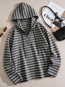 GlowEve CURVE Sweatshirt Rajut Bergaris Minimalis Terlaris untuk Wanita Ukuran Plus, Desain Bahu Normal, Setengah Resleting, Berkerudung, Potongan Longgar, Atasan Lapisan Dasar Serbaguna, Cocok untuk Pemakaian Sehari-hari dan Perjalanan, Sweatshirt Modis yang Melangsingkan - MultiWarna - View 4