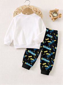 BATMAN X SHEIN 2件組男嬰卡通蝙蝠圖案圓領長袖抓絨衛衣與印花酷運動長褲套裝，適合秋冬，白色衛衣上衣 - 彩色 - 查看 4