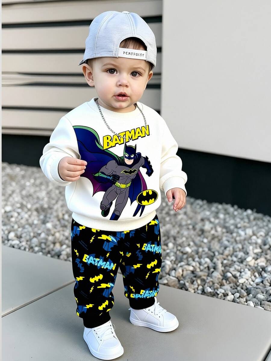 BATMAN X SHEIN 2pcs Baby Boy Cartoon Bat Pattern Crew Neck Long Sleeve Fleece Sweatshirt And Printed Cool Sweatpants Set, Suitable For Autumn/Winter, White Sweatshirt Top - Multicolor - View 1