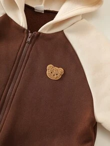 SHEIN 男童連帽衛衣與運動衫套裝 卡通熊圖案拼色插肩袖長袖冬季外套 鬆緊腰長褲 2件套 內層保暖刷毛加厚款 適合冬季 - 棕色 - 查看 3
