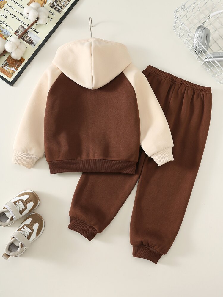 SHEIN Young Boys Hoodie & Sweatshirt Co-Ords Cartoon Bear Pattern Color Block Raglan Long Sleeve Winter Jacket Elastic Waist Long Pants 2 Pieces Set Thermal Lined Brushed Thick Style Suitable For Winter - Brown - View 4
