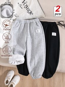 SHEIN Playful Pals 小男孩 2 件組休閒寬鬆運動長褲，字母貼布設計，輕盈柔軟面料，適合秋季上學、日常、公園與度假外出穿著 - 彩色 - 查看 1