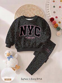 黑色與粉色時尚豹紋運動風拼色 NYC 字母圖案，年輕女孩休閒柔軟舒適寬鬆圓領套頭運動衫與內搭褲 2 件套，秋冬日常新穿搭，街頭風，甜酷返校風，美式高街，甜酷慵懶，休閒時尚，抓絨內裡 - 彩色 - 查看 8