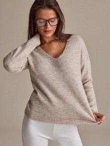 EURMUSE Beiger Basic-Strickpullover mit tiefem V-Ausschnitt, gebürsteter Oberfläche mit weichem Shardon-Finish, entspannter Silhouette und langen Ärmeln, lässige Alltagskleidung für Zuhause im Herbst - Beige - Übersicht 5