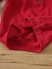 SHEIN 2件組男孩秋冬休閒紅色 Polo 運動衫與牛仔褲套裝，紅色穿搭，聖誕套裝，運動衫套裝，Polo 套裝，男孩套裝，秋冬套裝 - 彩色 - 查看 7