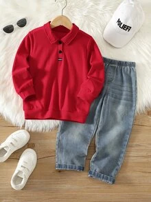 SHEIN 2件組男孩秋冬休閒紅色 Polo 運動衫與牛仔褲套裝，紅色穿搭，聖誕套裝，運動衫套裝，Polo 套裝，男孩套裝，秋冬套裝 - 彩色 - 查看 4
