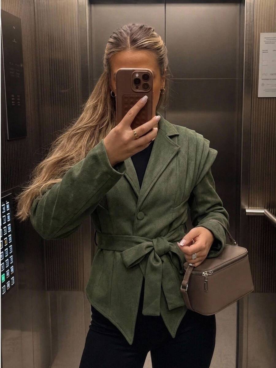 Aloruh Women's Autumn/Winter Green Wide Shoulder Cinched Waist Umbrella Hem Regular Jacket