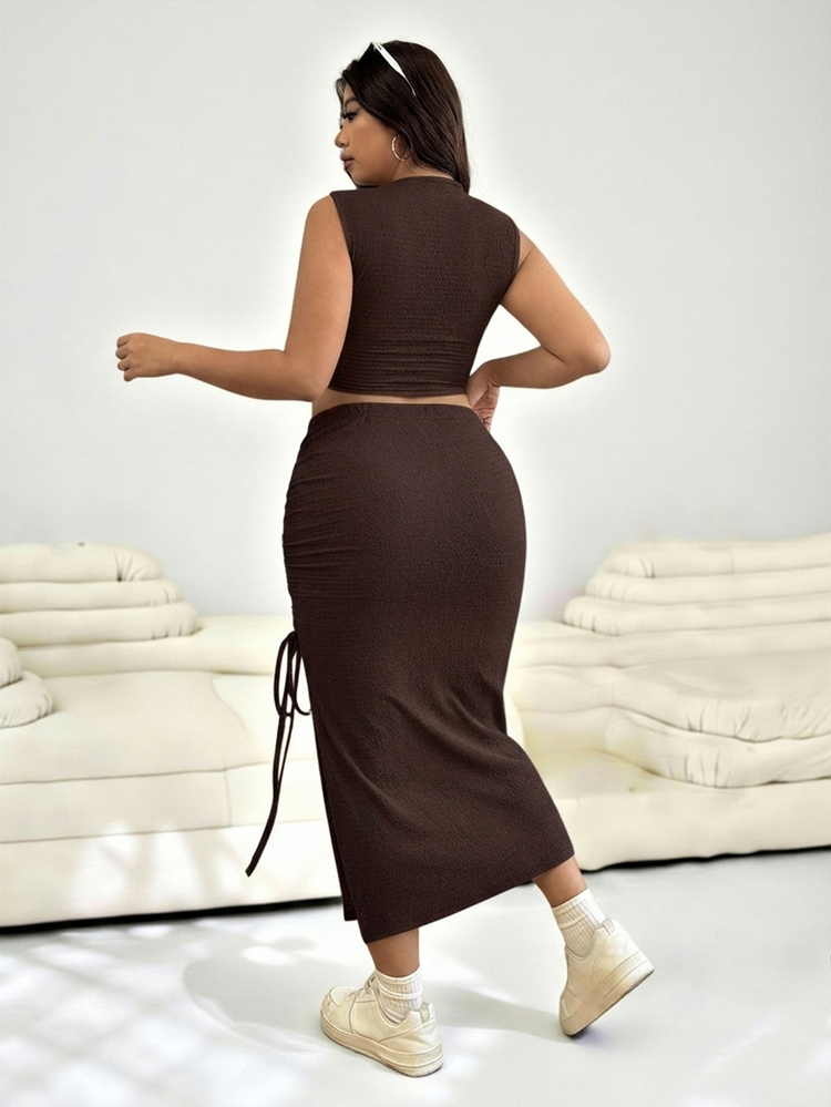Solflare Plus Size Women Vacation Elastic Camisole & Mini Skirt 2 Pieces Set - Coffee Brown - View 2
