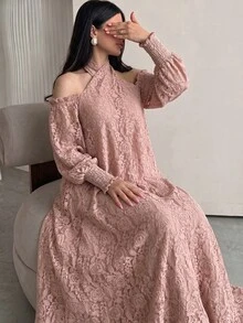 Al Najma 女款粉色編織蕾絲扭結掛脖蘑菇鈕扣長袖優雅浪漫阿拉伯風洋裝 - 粉色 - 查看 6