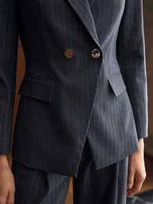 MOTF PREMIUM BLAZER JAS BERGARIS DENGAN KERAH PUNCAK DAN KANCING GANDA - Grey - View 2
