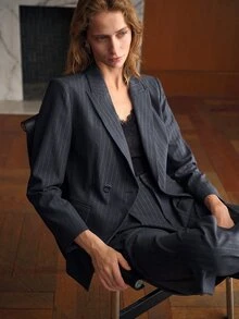MOTF PREMIUM BLAZER JAS BERGARIS DENGAN KERAH PUNCAK DAN KANCING GANDA - Grey - View 5