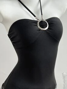 Elamini Tank Top Wanita Kasual dengan Hiasan Mutiara dan Motif Lingkaran Berongga, Model Halter Neck - Hitam - View 5