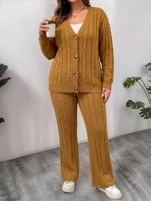 Linhara CURVE 大尺碼女款秋冬加厚針織休閒兩件套，長袖落肩寬鬆麻花針織開襟外套（鈕扣開合）搭配直筒休閒長褲，日常毛衣套裝 - 駝色 - 查看 4