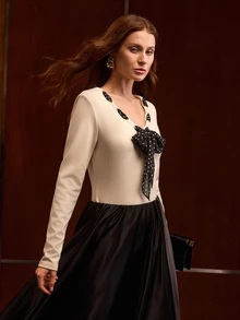 MOTF PREMIUM AUTUMN/WINTER ELEGANT ELEGANT COMMUTE DATE LUXURY ELASTIC KNIT POLKA DOT TIE V-NECK SLIM FIT WAIST-CINCHING CREAM WHITE WOMEN'S LONG SLEEVE T-SHIRT - Beige - View 5