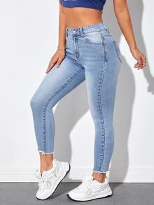 Flexra Plus Size Solid Color Frayed Hem Slant Pocket Metal Decor Casual Jeans - Light Wash - View 3