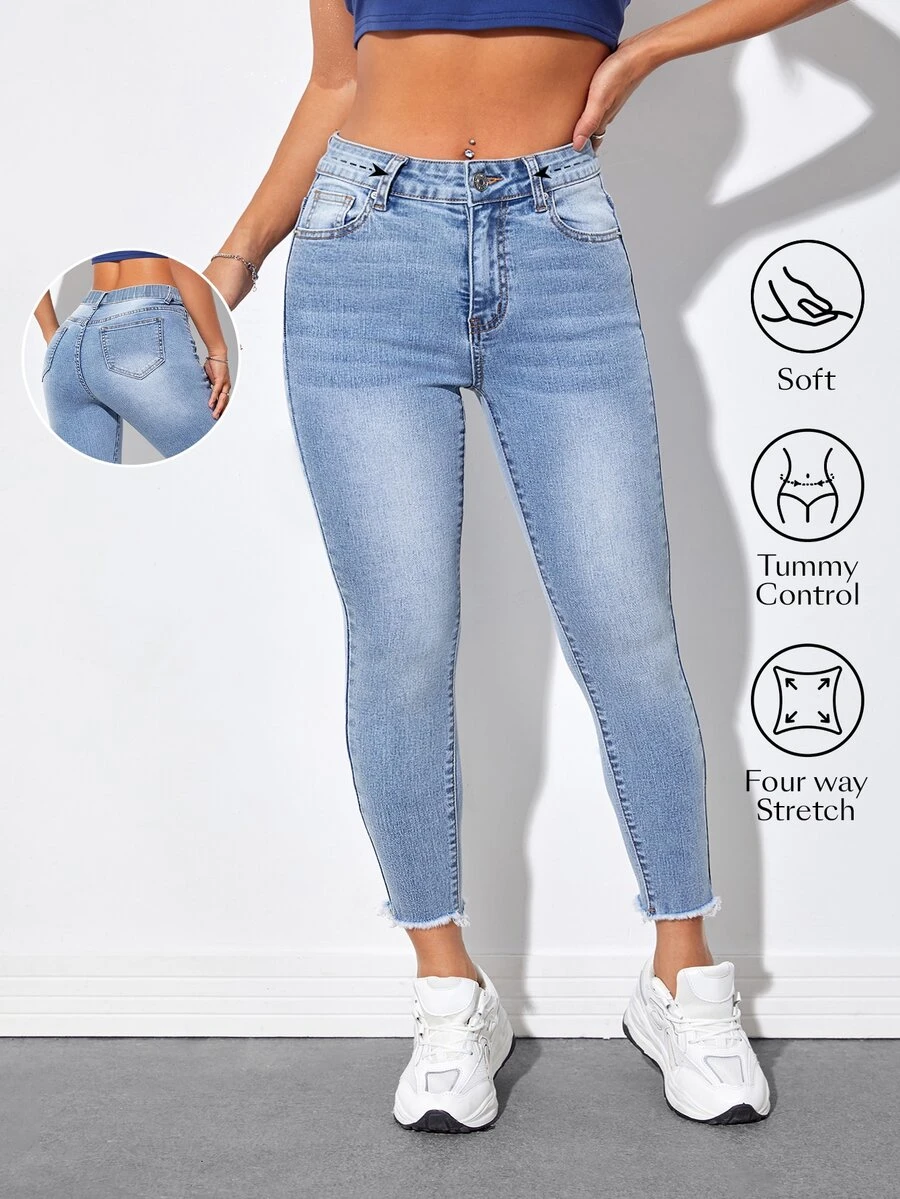 Flexra Plus Size Solid Color Frayed Hem Slant Pocket Metal Decor Casual Jeans - Light Wash - View 1