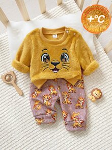 SHEIN 2pcs Set Newborn Autumn/Winter Yellow & Purple Contrast Color Cute Cartoon Lion Embroidered Round Neck Plush Long Sleeve Pullover Top & All-Over Lion & Star Print Cuffed Pants Set, Loose Fit Comfortable Baby Boy Autumn/Winter Plush Outfit - Yellow - View 4