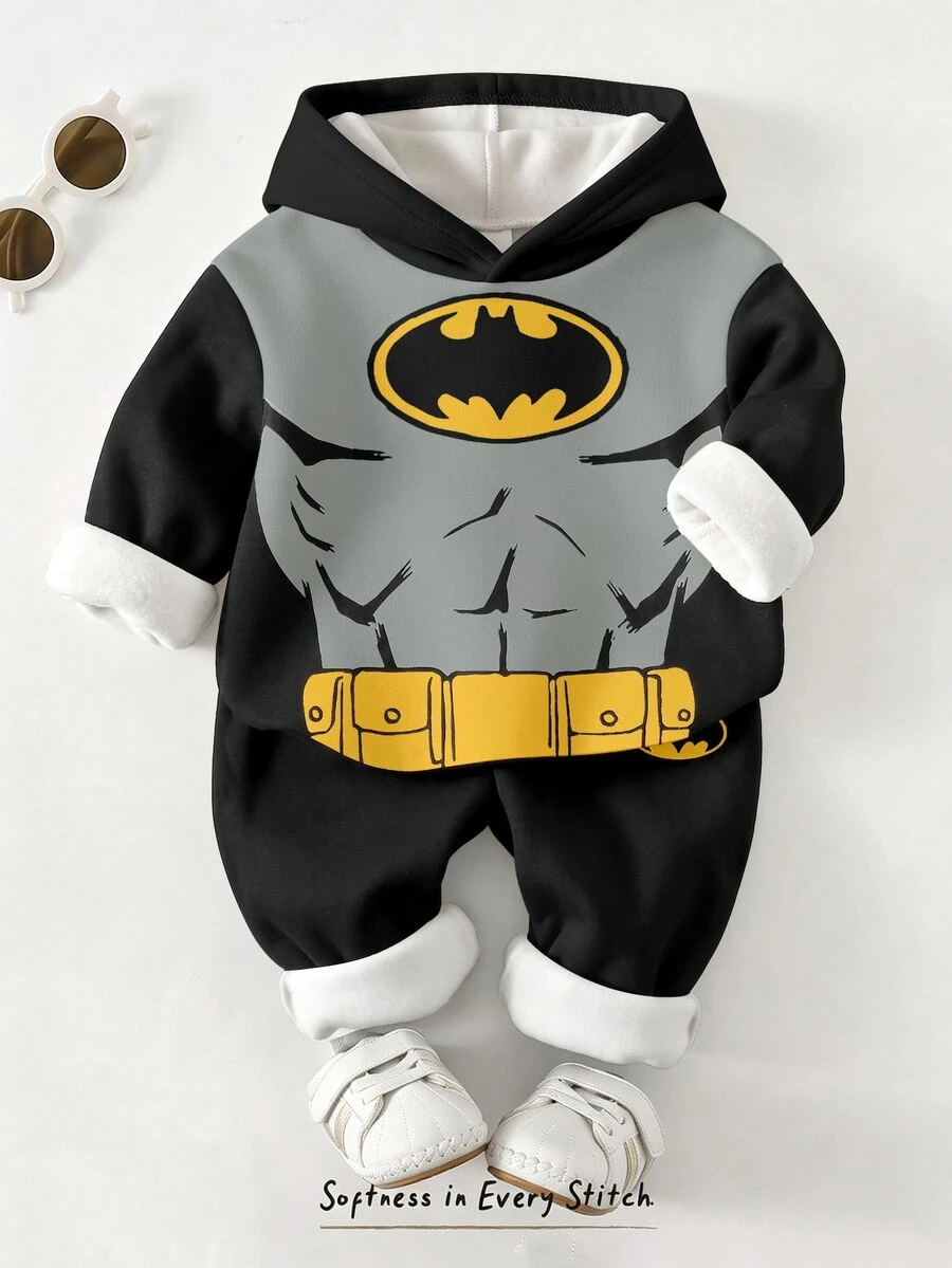 BATMAN X SHEIN 2件組男嬰卡通蝙蝠圖案連帽長袖抓絨運動衫與配套運動長褲套裝,適合秋冬穿著 - 彩色 - 查看 1