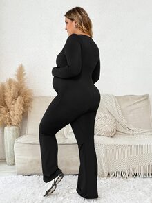 Plussiva جمبسوت كاجوال للحوامل مقاس كبير بلون سادة وياقة مربعة وأكمام طويلة وساق واسعة - الأسود - مشاهدة 4