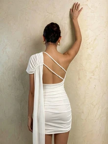 Glamine Gaun Mini Bodycon Putih dengan Tali Bahu Berlipat dan Detail Jala, Cocok untuk Pesta Ulang Tahun, Malam Hari, Liburan Pantai, atau Festival Musim Panas, Seksi dan Elegan - Putih - View 3