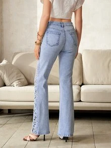 SHEIN Tall بنطلون جينز نسائي كاجوال يومي بقصة ساق واسعة مع جيب وزر ونقشة تطريز زهور وتصميم مفرغ - الأزرق - مشاهدة 2