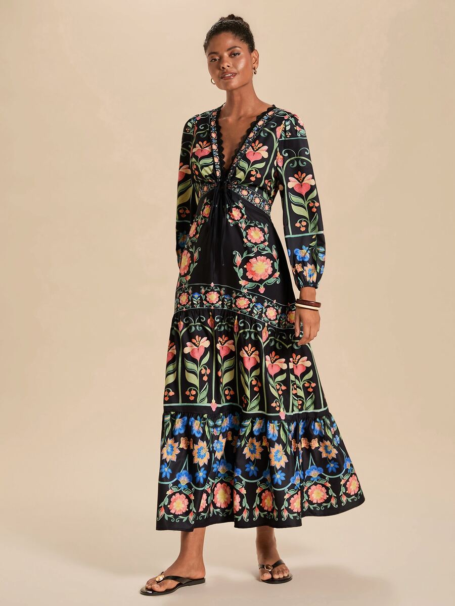 Travachic Gaun Elegan Wanita dengan Motif Bunga, Leher V Dalam, dan Tali Depan dengan Detail Renda Kontras - Hitam - View 1
