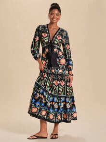 Travachic Gaun Elegan Wanita dengan Motif Bunga, Leher V Dalam, dan Tali Depan dengan Detail Renda Kontras - Hitam - View 8