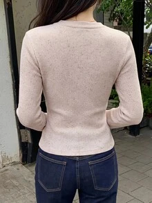 DAZY 春秋款粉橘彩虹彩色鈕扣裝飾修身休閒街頭甜美女款長袖T恤 - 淺粉色 - 查看 2