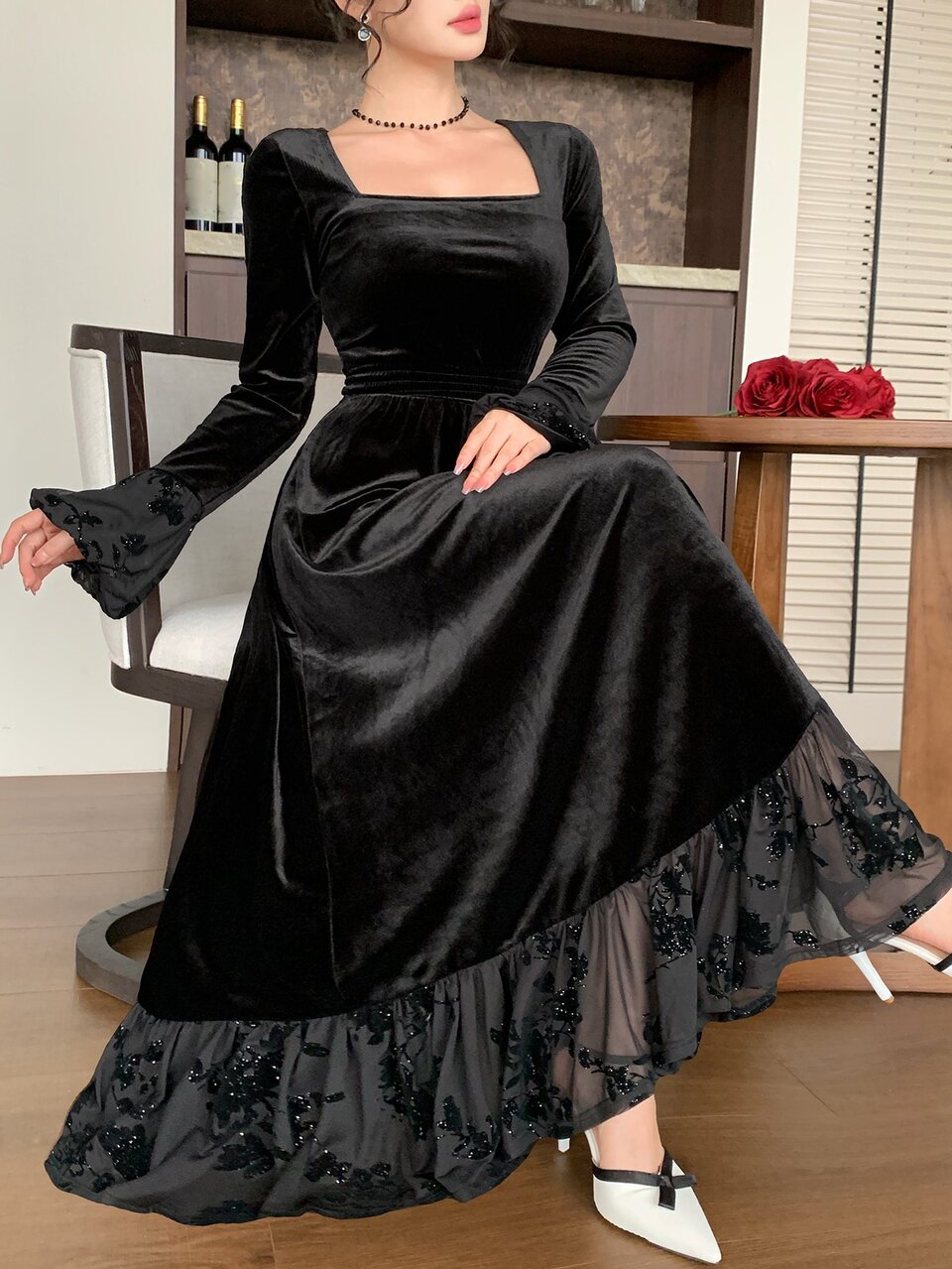 Autumn/Winter Square Neck Long Sleeve Black Velvet Bell Sleeve Cinched Waist A-Line Lace Floral Patchwork Elegant Wedding Banquet Evening Gown Women's Dress