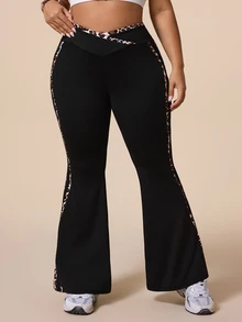 SHEIN Rhythm Era Women's Plus Size Leopard Print Criss-Cross Waist Flared Leggings - Black - View 4