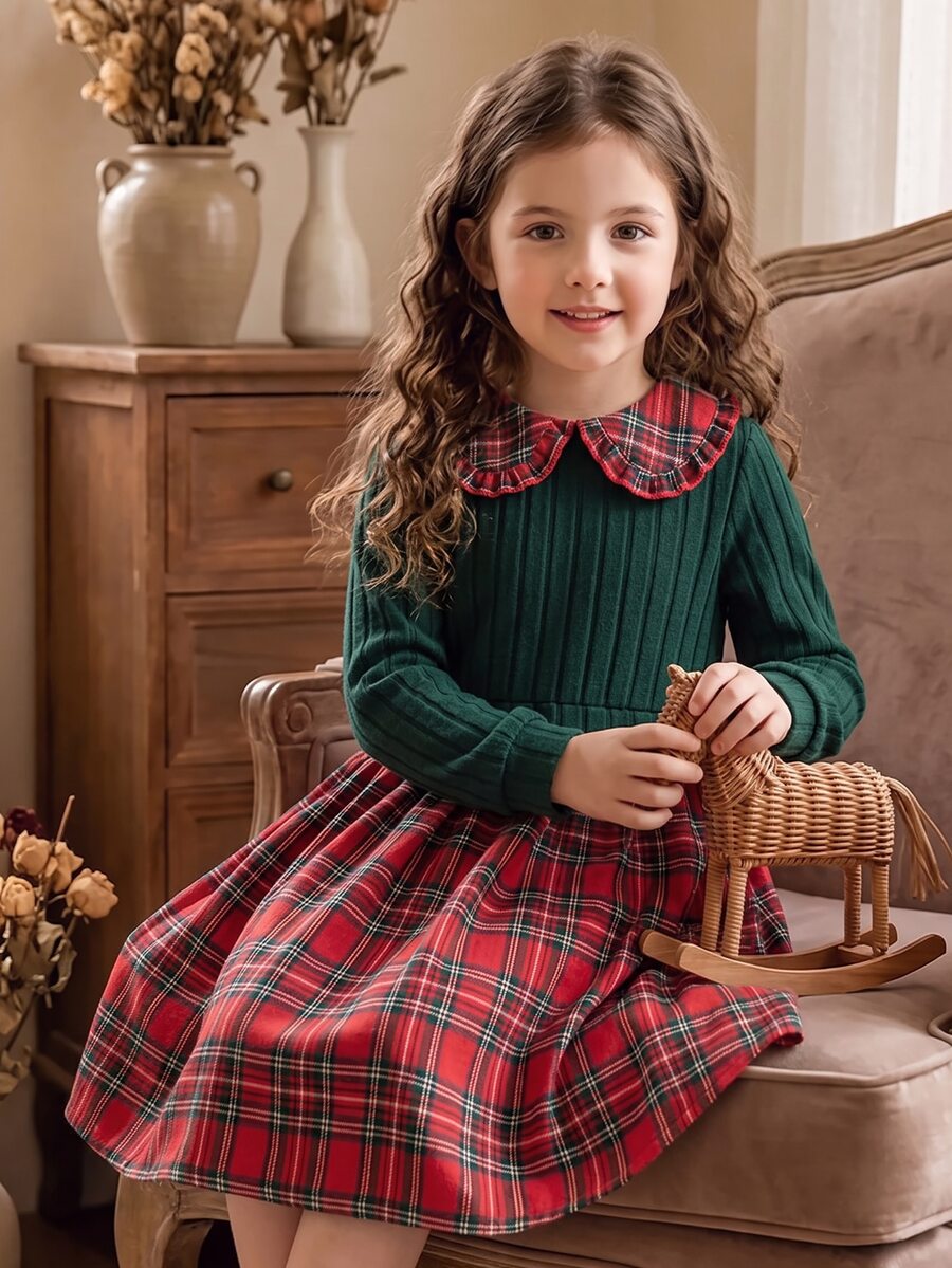 SHEIN Vintaside Kids 1件女童春季新款聖誕新年深綠色與紅色格紋英倫甜美風羅紋刷毛布料拼接彼得潘領A字長袖洋裝,適合新年拜訪、生日派對、節日拍照、返校、戶外出遊、日常穿著,幼童女童節日公主洋裝 - 紅色 - 查看 1
