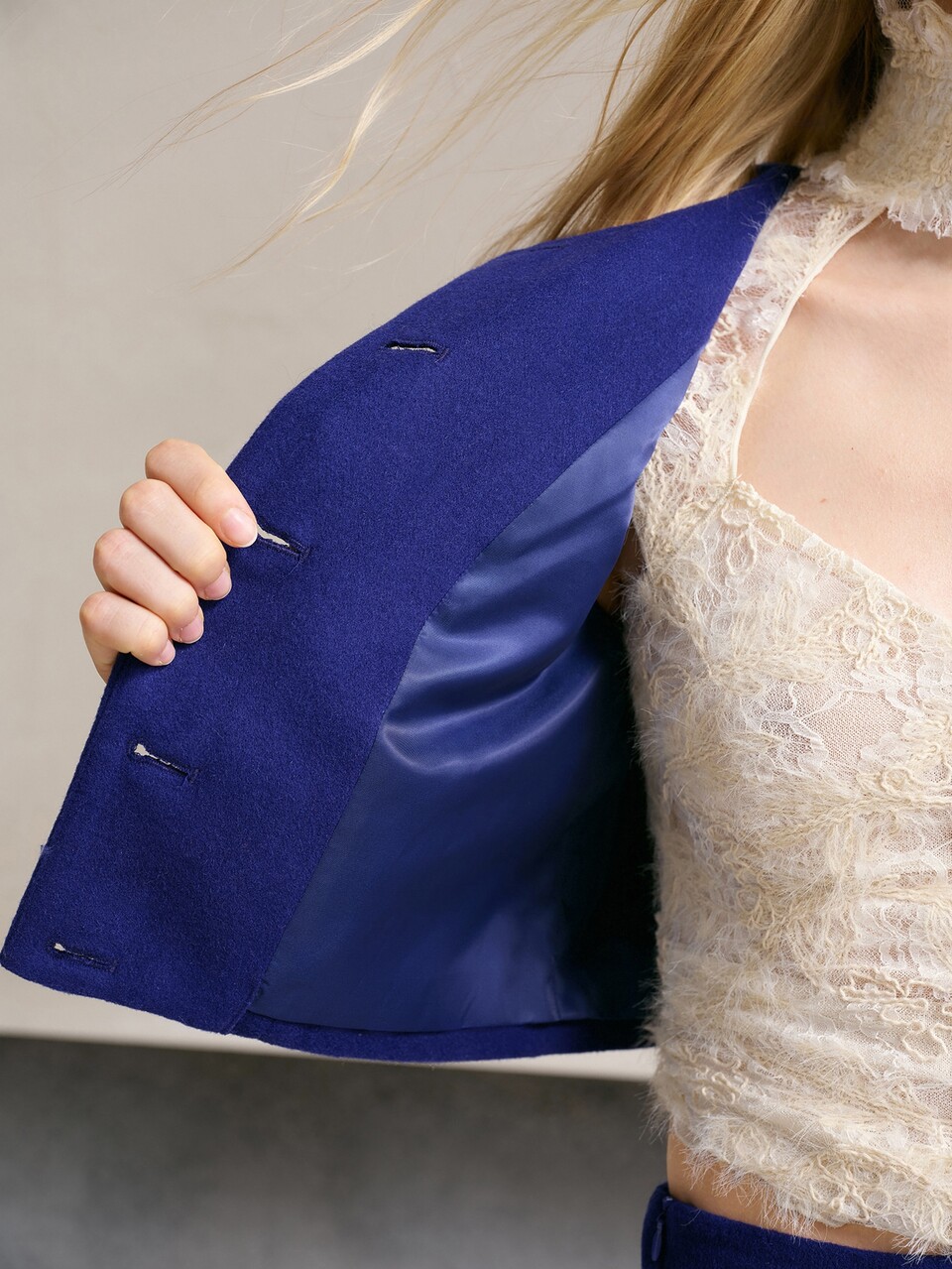 MOTF ELEGANT ASYMMETRICAL METAL DECOR WIDE SHOULDER FASHION WOOL BLEND AUTUMN/WINTER BOXY SHORT JACKET