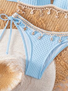 SHEIN Swim Springbreak纯色纹理面料贝壳肩带装饰挂脖比基尼上衣和系带三角比基尼下装，夏季沙滩派对泳装套装（女士款） - 藍色 - 查看 3