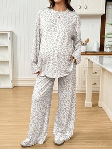 SHEIN Maternity Leopard Print Long Sleeve Top And Adjustable Waist Long Pants Casual Maternity Daily Photoshoot Formal 2 Pieces Set,Autumn White - White - View 4