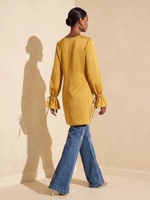 SHEIN Veneréa Kemeja Fashion Wanita Minimalis Elegan dengan Belahan, Warna Polos - Mustard Yellow - View 2