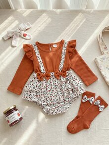 SHEIN Playful Pals قطعتان من ملابس الأطفال البنات الرومبير والجوارب، لطيفة وحلوة، بني صدأ، زهور، فيونكة، كشكشة، مضلع، أكمام طويلة متطايرة، رقبة دائرية، عادية، حفلة، خريف، عيد الميلاد، عطلة، ريترو - بني - مشاهدة 3