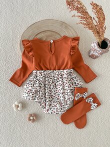 SHEIN Playful Pals قطعتان من ملابس الأطفال البنات الرومبير والجوارب، لطيفة وحلوة، بني صدأ، زهور، فيونكة، كشكشة، مضلع، أكمام طويلة متطايرة، رقبة دائرية، عادية، حفلة، خريف، عيد الميلاد، عطلة، ريترو - بني - مشاهدة 2