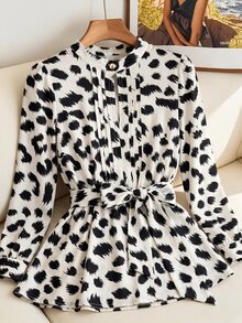 SHEIN بلوزة نسائية كاجوال برقبة دائرية مطوية بأزرار وفيونكة وطبعة نمر أنيقة بطراز ريترو للخريف، ملابس خريفية للبرانش/العمل/العطلات/الخروج - متعدد الألوان - مشاهدة 3