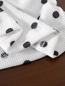 SHEIN 女嬰時尚運動風連帽長袖上衣與喇叭褲套裝 - 黑與白 - 查看 10