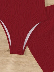 SHEIN Swim 2 件套 2025 女士夏季度假纯色交叉镂空吊带性感连体泳衣带罩衫和裙子 - 酒紅色 - 查看 4