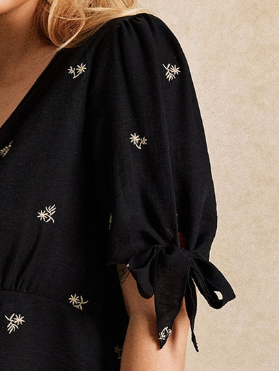 Écloséra Curve Large Size Women's Retro French Elegant Black Embroidered Single Button Collar Bow V-Neck Shirt, Casual Vacation Date Night Summer Top