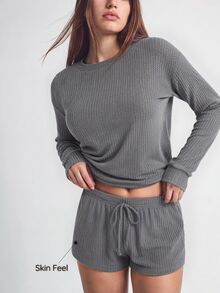 SHAPORA 三件套华夫格针织落肩上衣、吊带背心和短裤家居服套装，秋冬服装，舒适套装 - 灰色 - 查看 3