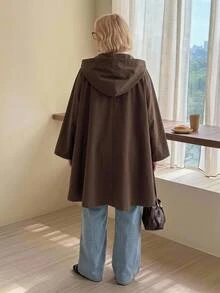 SHEIN CURVE+ Jaket Trench Coat Wanita Ukuran Besar Warna Polos Modis Serbaguna untuk Aktivitas Sehari-hari dan Kasual - Chocolate Brown - View 2