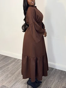 Selianne Gaun Kasual Wanita Warna Polos Lengan Lonceng Kancing Tunggal Hem Berumbai Panjang Sedang - Coklat - View 4