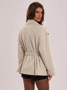 SHEIN BAE Jaket Trench Coat Kasual Wanita Lengan Panjang Warna Polos dengan Ikat Pinggang dan Resleting Depan - Khaki - View 2