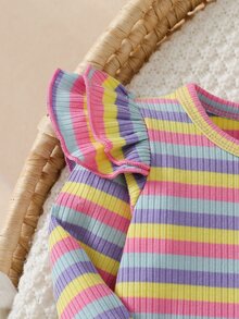 SHEIN Playful Pals 2件組女嬰韓式清新花卉與動物牛仔吊帶褲套裝，粉色荷葉袖羅紋長袖T恤，精緻花卉，柔軟面料，適中厚度，嬰兒2件套，春秋新品，適合派對、慶祝、日常穿著，0-1歲 - 彩色 - 查看 5