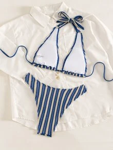 Swim SXY 藍白垂直條紋掛脖三角比基尼套裝，掛脖繫帶設計修飾肩頸線條，三角杯款適合小胸自然挺胸效果，高衩三角泳褲拉長腿線，整體感強，適合海灘、泳池及海島場景 - 藍色 - 查看 2